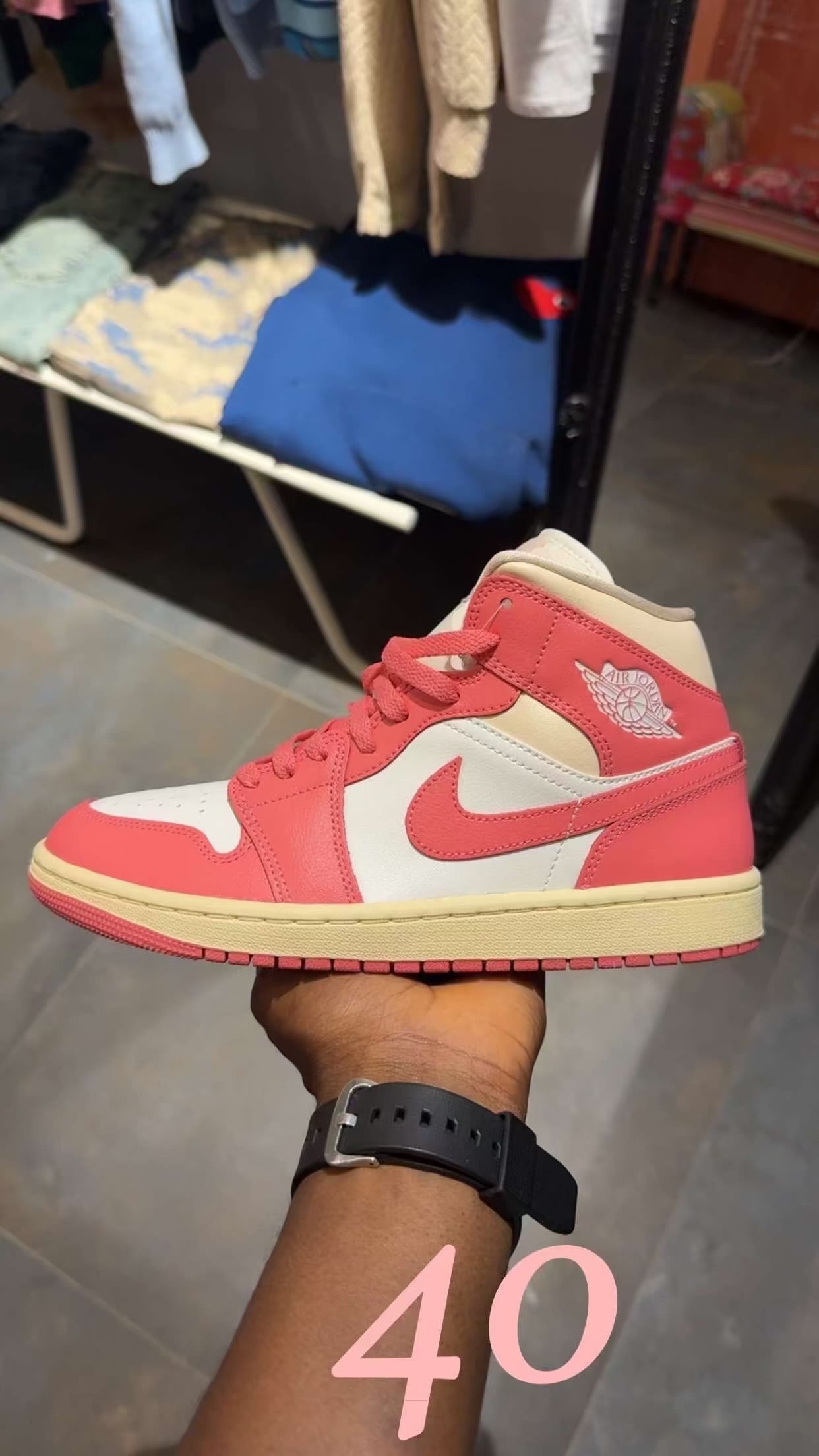 NIKE JORDAN PINK