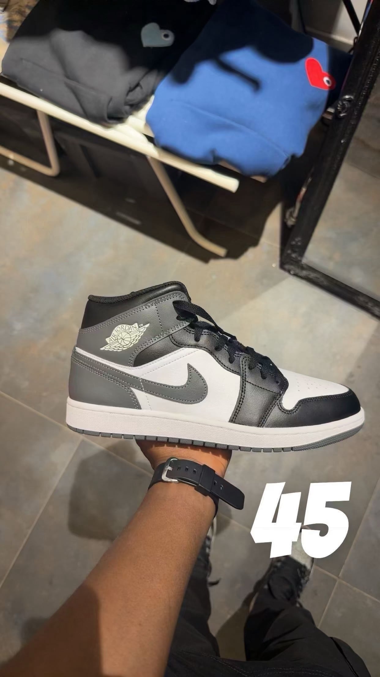 Jordan 1 Black/Gris