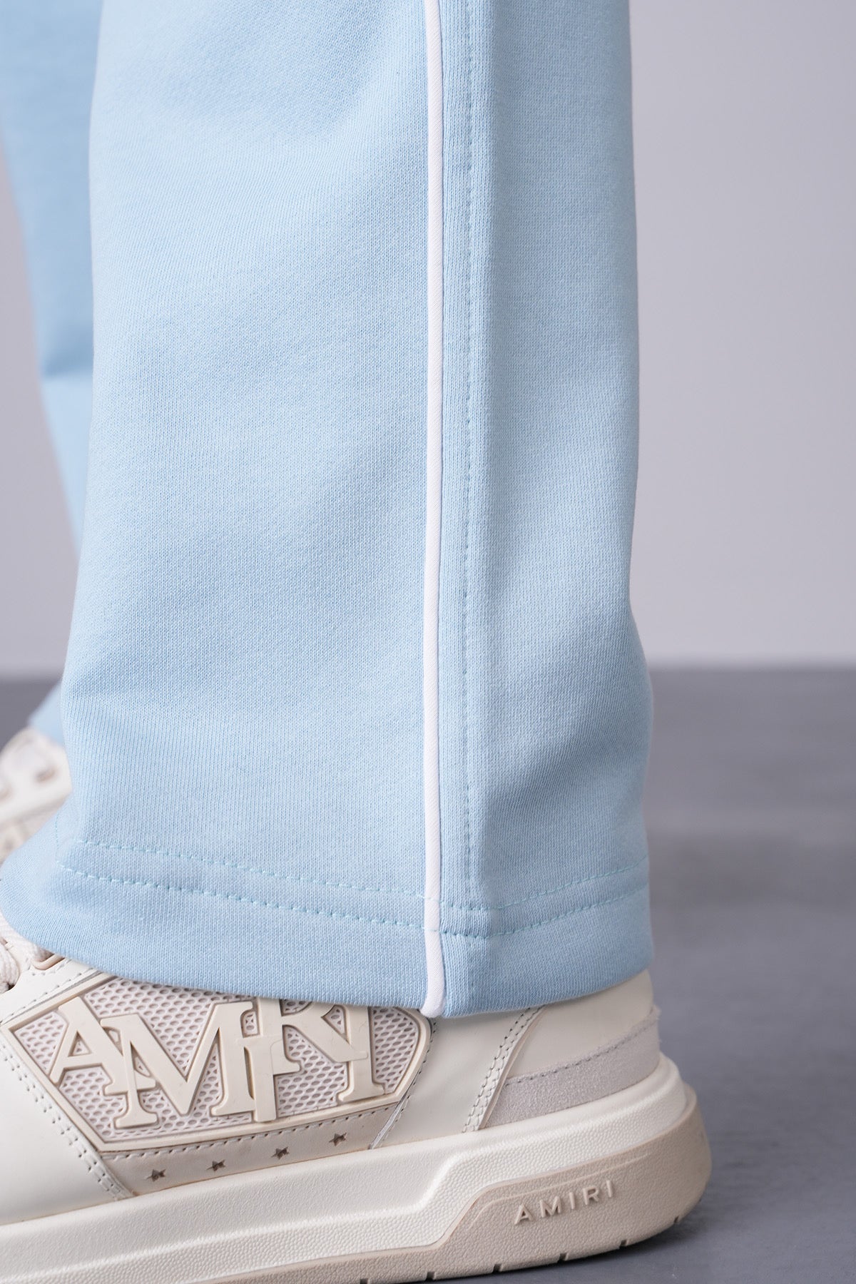 ENSEMBLE JOGGING BLUE ICE