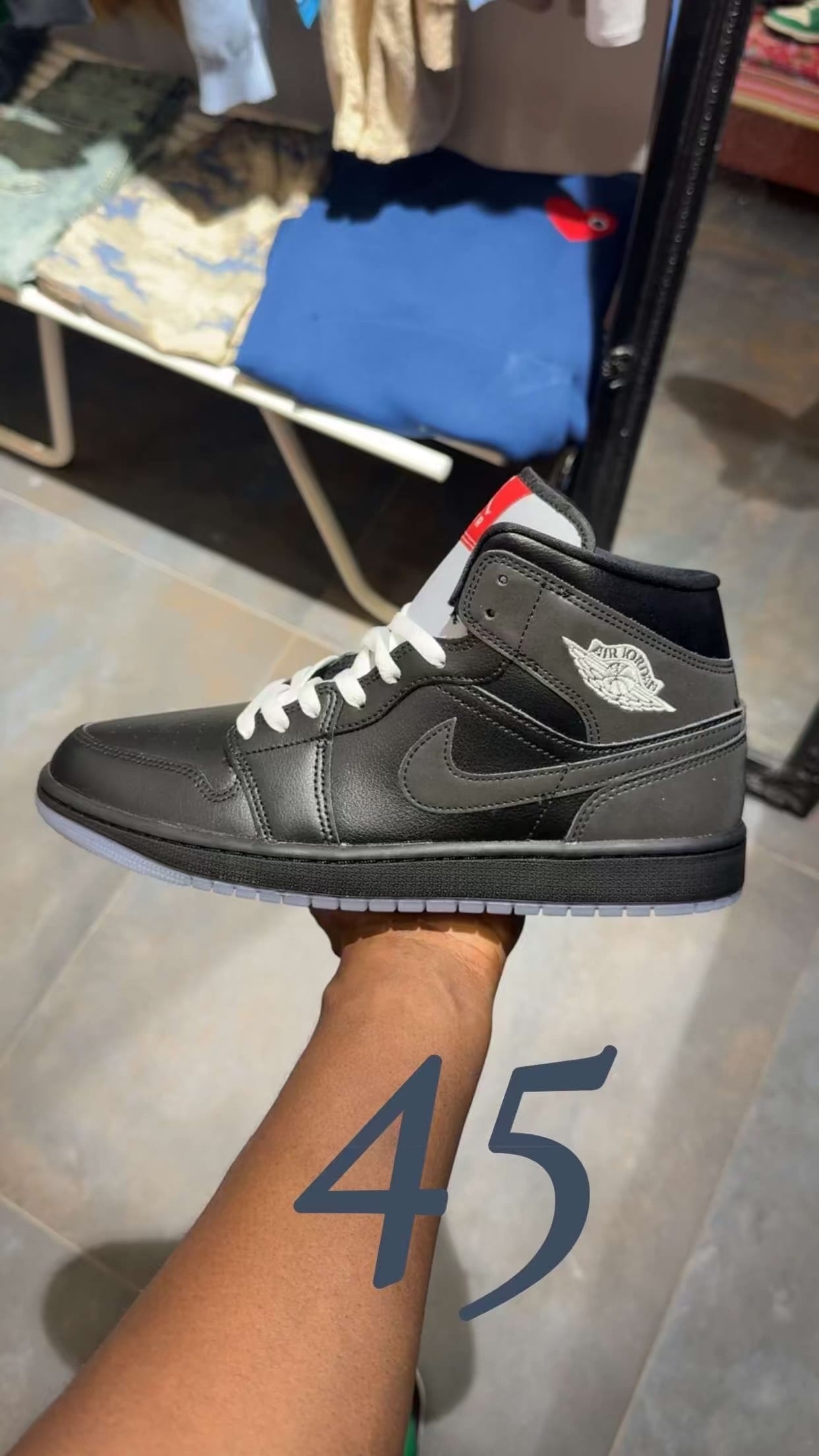 JORDAN 1 BLACK/GRIS