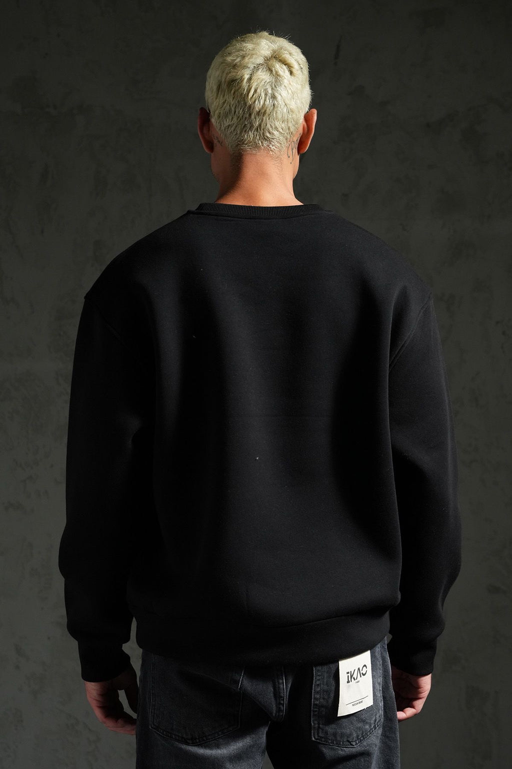 Pull C Black