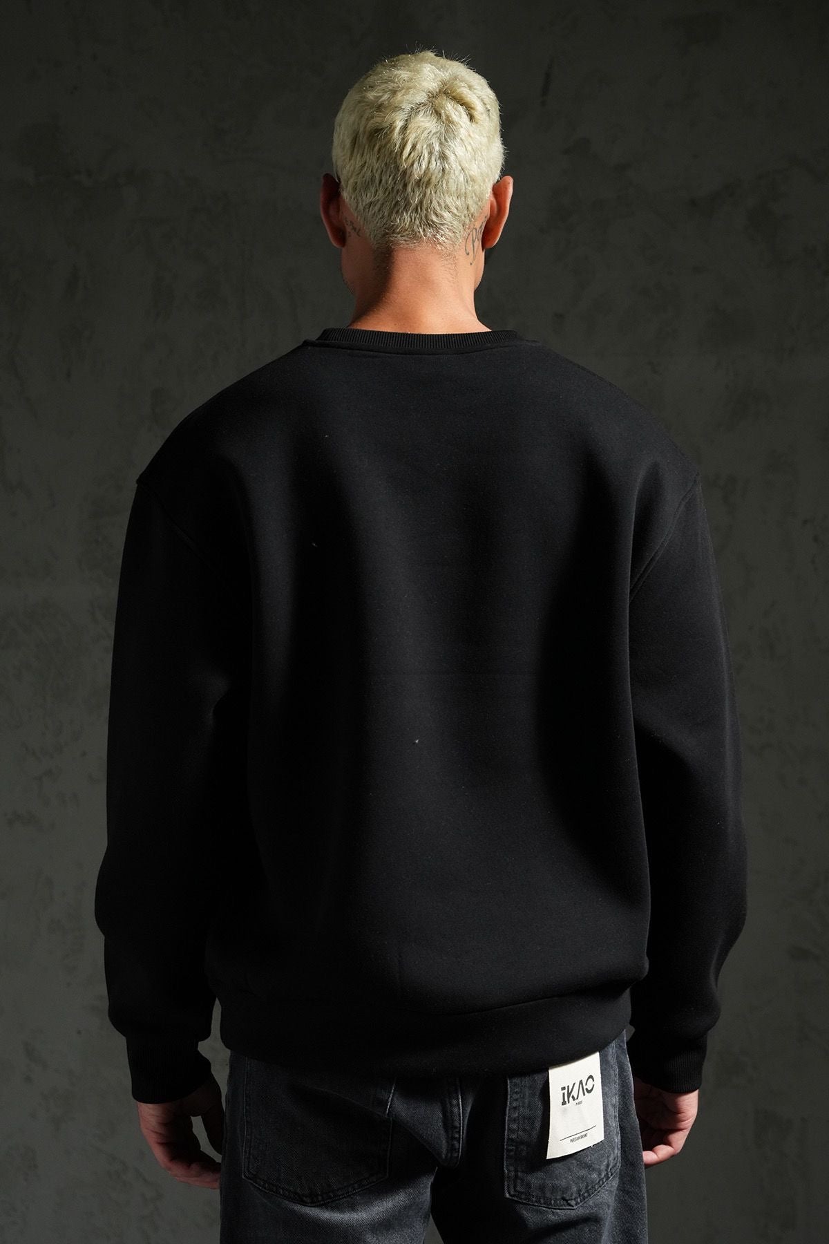 Pull C Black