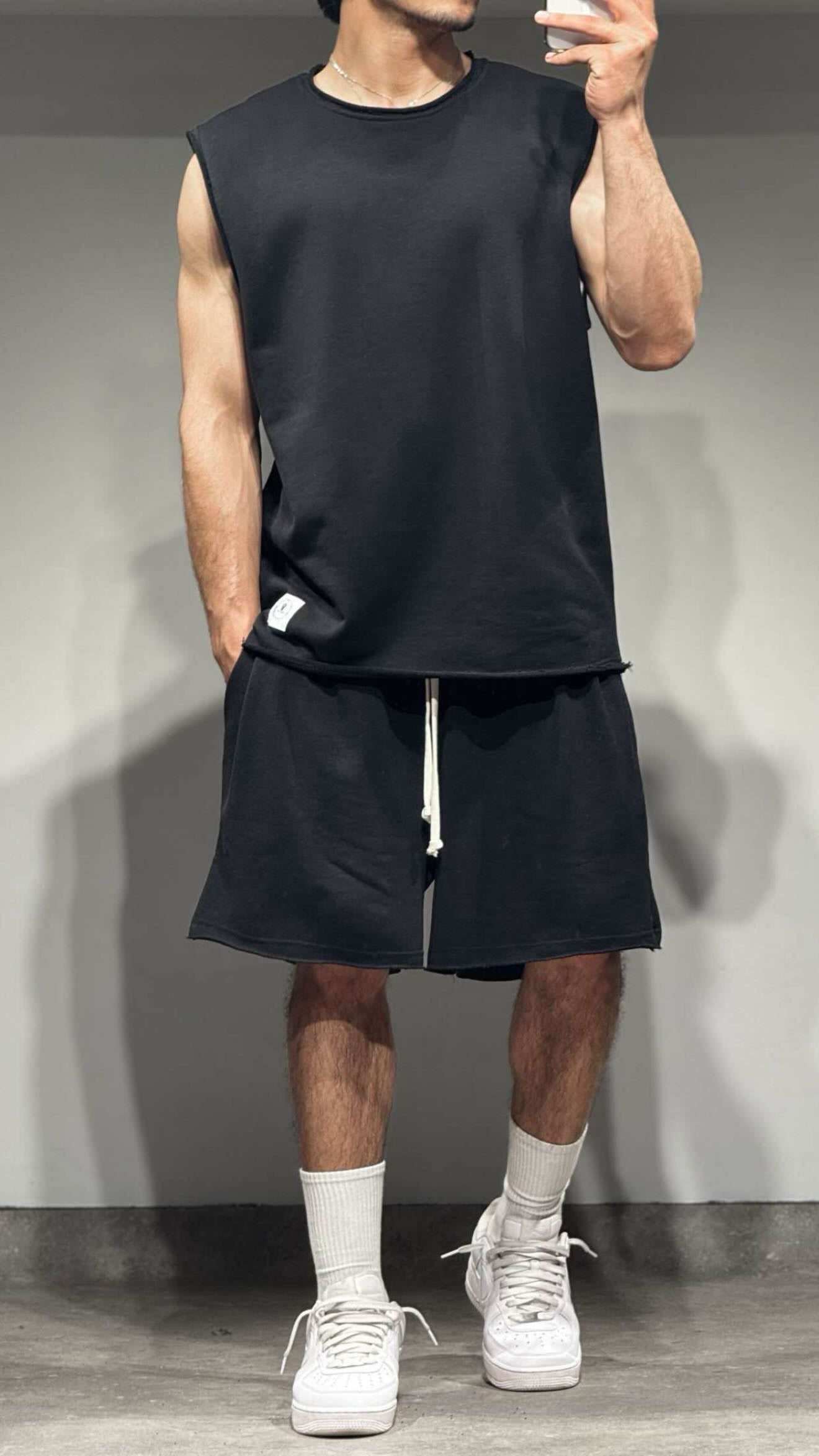 ENSEMBLE SANS MANCHES BLACK