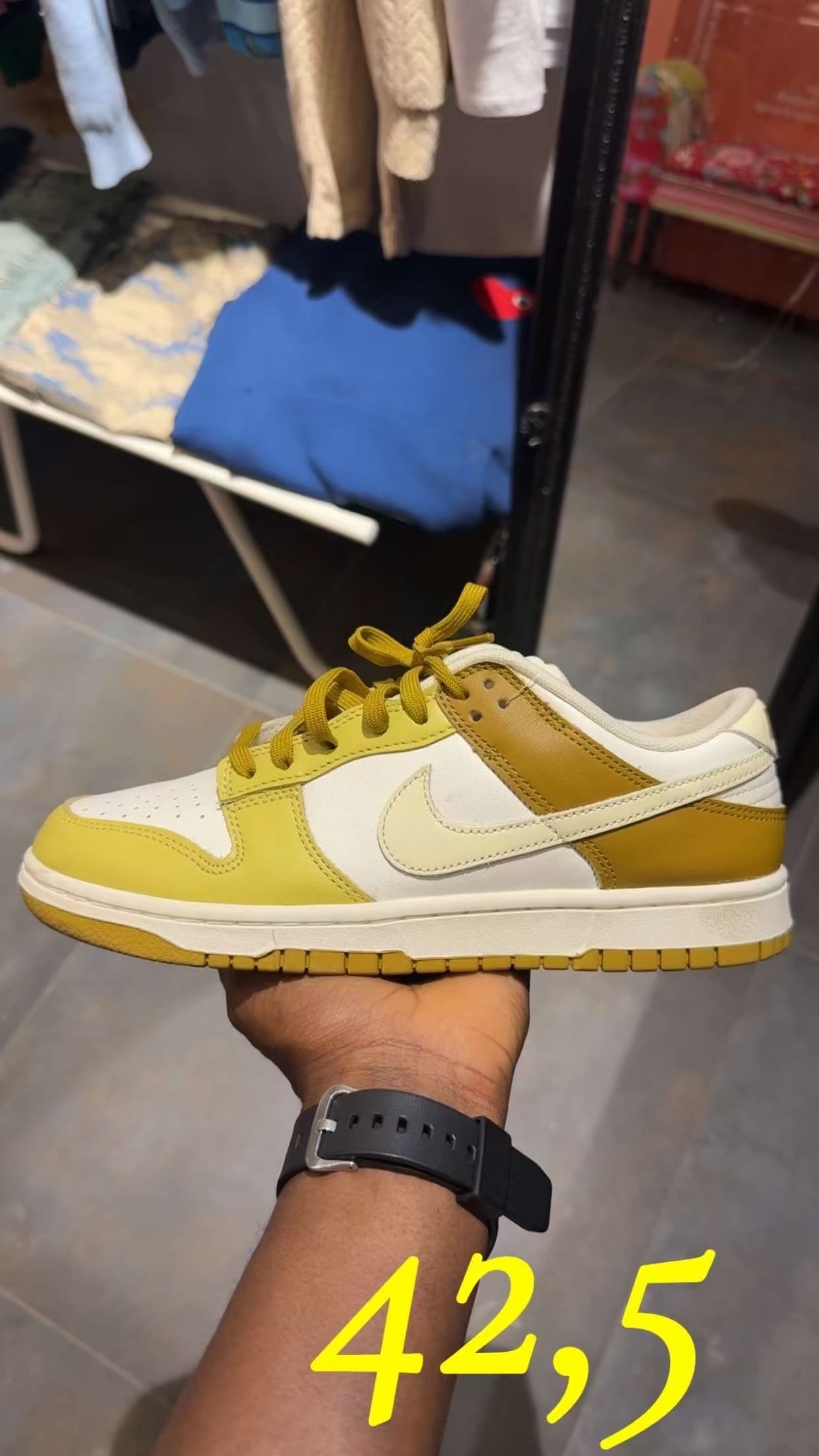 NIKE DUNK MOURTARDE